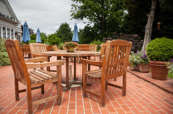 WHAT&rsquo;S THE BEST MATERIAL FOR OUTDOOR FURNITURE?